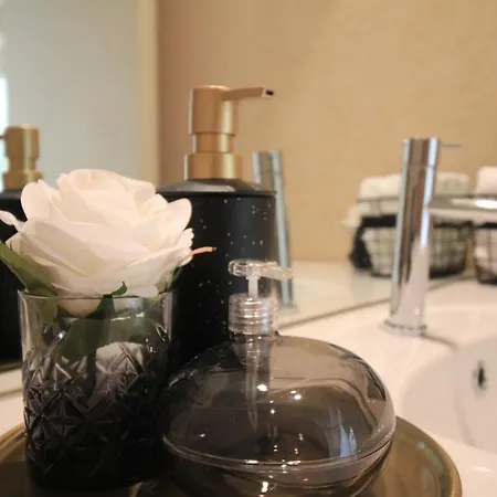 Slope Design - Architecture With Private Pool *