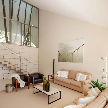 Slope Design - Architecture With Private Pool