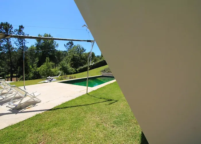 Slope Design - Architecture With Private Pool