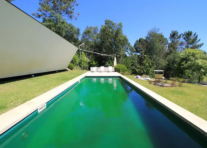 Slope Design - Architecture With Private Pool