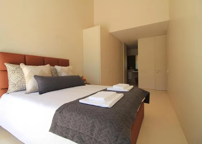 Slope Design - Architecture With Private Pool *