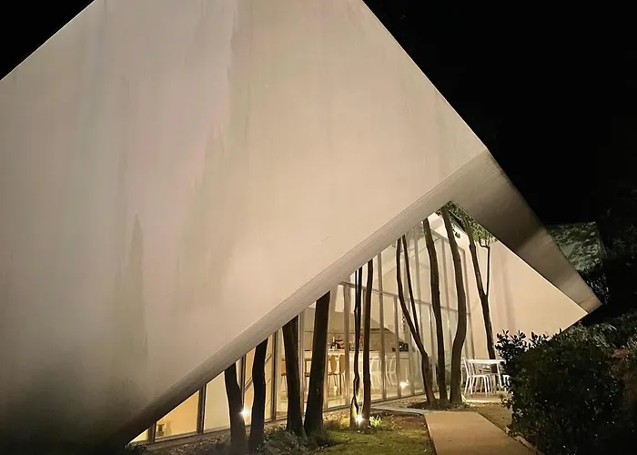 Slope Design - Architecture With Private Pool